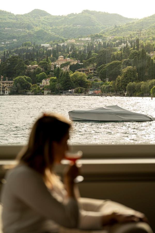Hotel Bella Riva Gardone Riviera Esterno foto